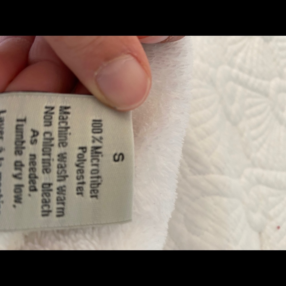 VGUC white microfiber fleece Pottery Barn bathrobe - Picture 6 of 6